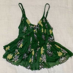 Free People Green Floral Flow Top size SMALL